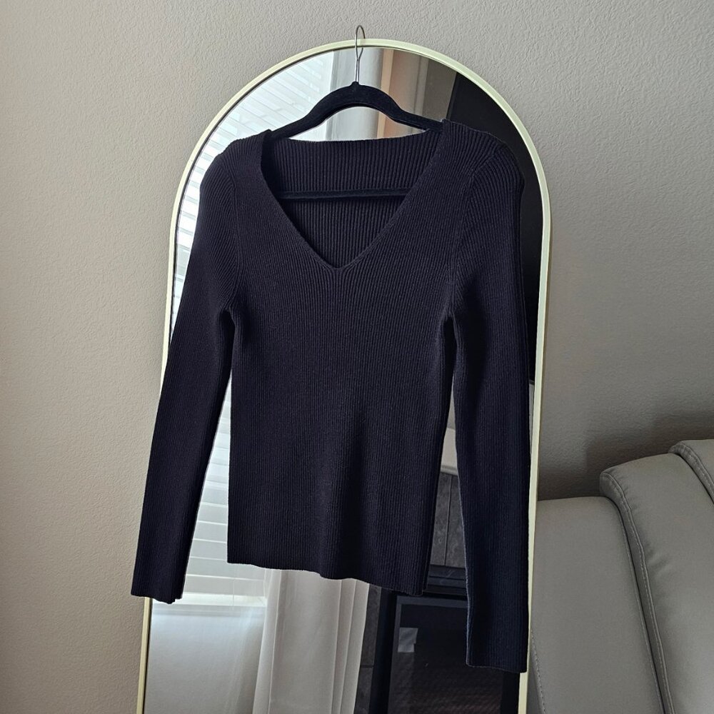Black Ribbed V-Neck Sweater - Picture 2 of 2